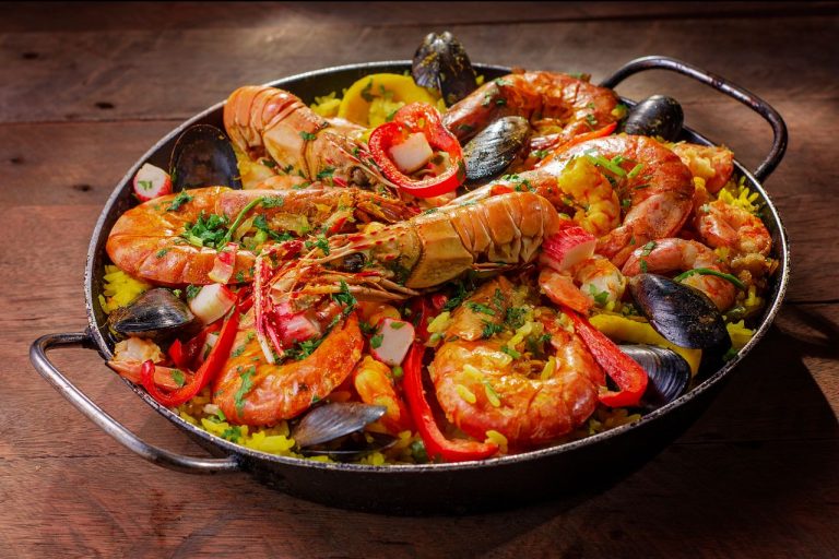 Paella pour 100 personnes : recette, quantités et matériel